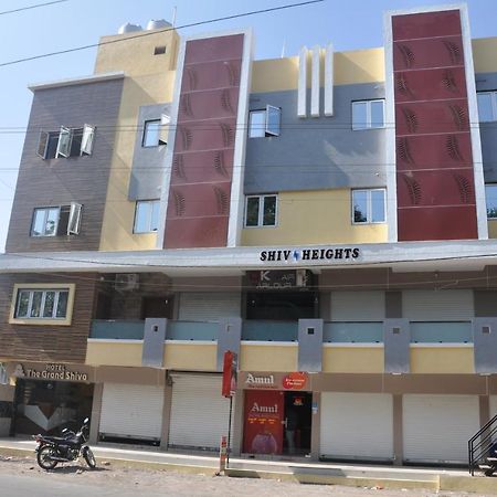 Hotel The Grand Shiva Gondal Exterior photo