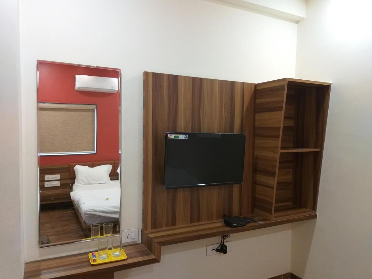Hotel The Grand Shiva Gondal Exterior photo