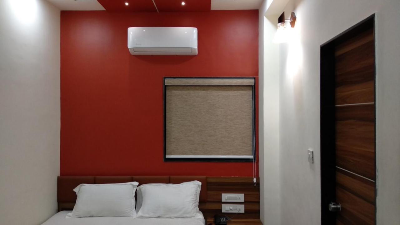 Hotel The Grand Shiva Gondal Exterior photo