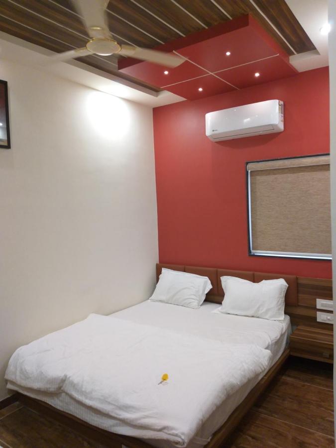 Hotel The Grand Shiva Gondal Exterior photo