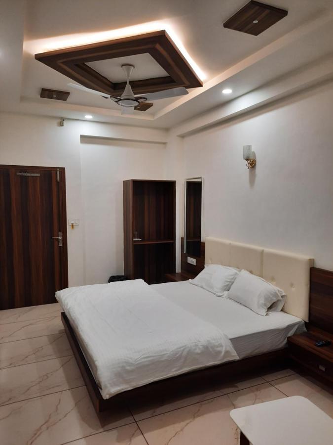Hotel The Grand Shiva Gondal Exterior photo